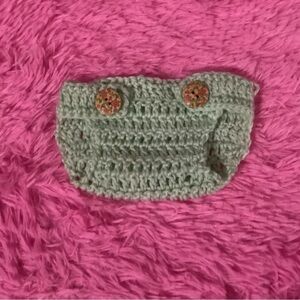 HANDCRAFTED & HAND CROCHETED GREEN DIAPER COVER WITH FLORAL WOODEN BUTTONS PR-NB